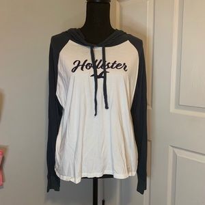 Hollister hooded graphic tee